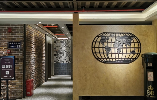 岳阳喆咖连锁酒店 ( 铂晶 ）
